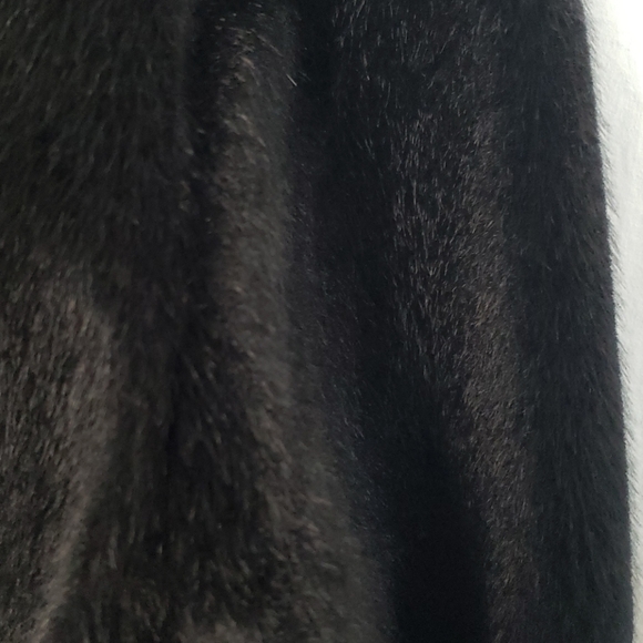 Faux fur bomber jacket - Picture 4 of 4